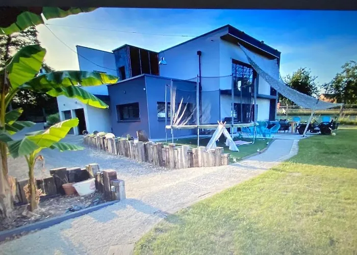 Grande Maison 24h Et Classique Le Mans Brains-sur-Gee